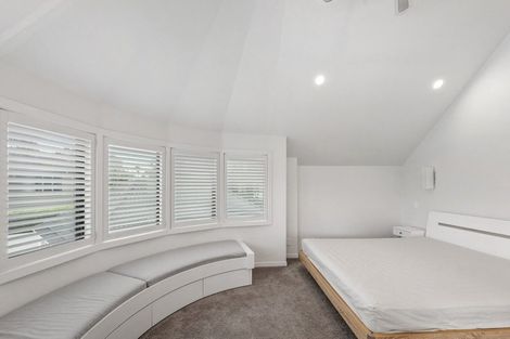 Photo of property in 35 Saltburn Road, Milford, Auckland, 0620