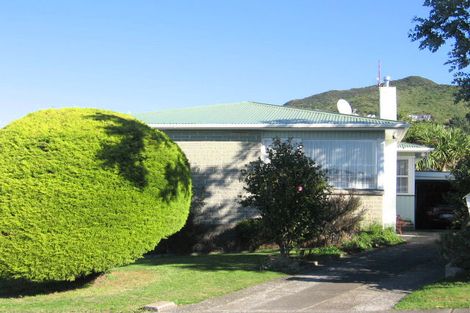 Photo of property in 3 Fairburn Grove, Johnsonville, Wellington, 6037