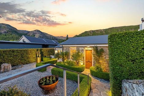 Photo of property in 21 Anglesea Street, Arrowtown, 9302