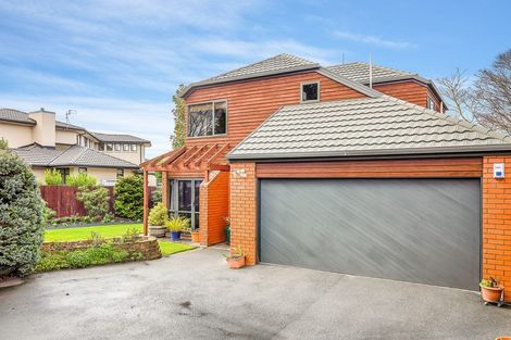 Photo of property in 2/120 Memorial Avenue, Burnside, Christchurch, 8053