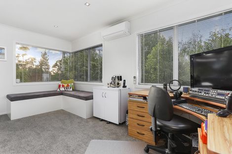 Photo of property in 39 Tawini Road, Titirangi, Auckland, 0604