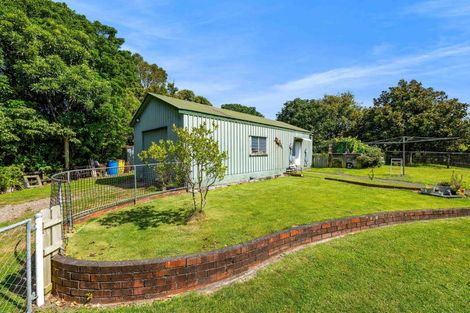 Photo of property in 115 Alfred Road, Egmont Village, New Plymouth, 4371