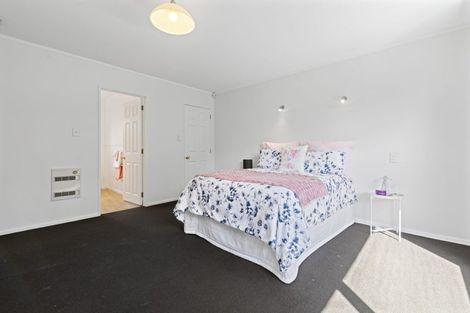 Photo of property in 1/16 Dalmahoy Place, Wattle Downs, Auckland, 2103