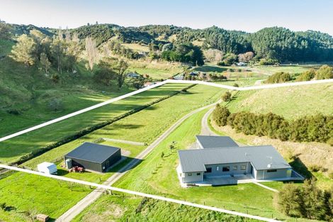 Photo of property in 16 Seafield Road, Eskdale, Napier, 4182