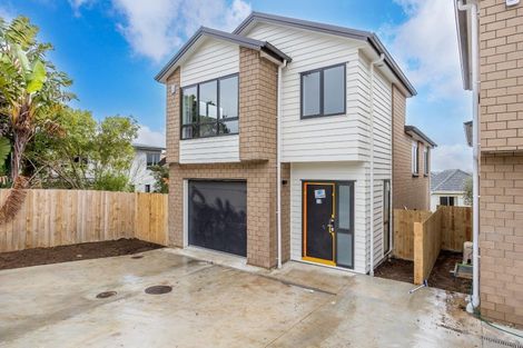 Photo of property in 13a Tenbless Court, Unsworth Heights, Auckland, 0632