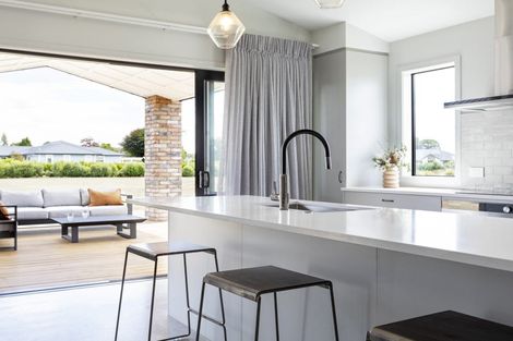 Photo of property in 53 Dysart Lane, Kumeu, 0891