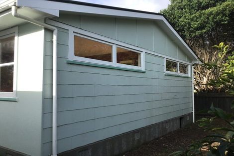 Photo of property in 10 Hohiria Street, Waikanae Beach, Waikanae, 5036