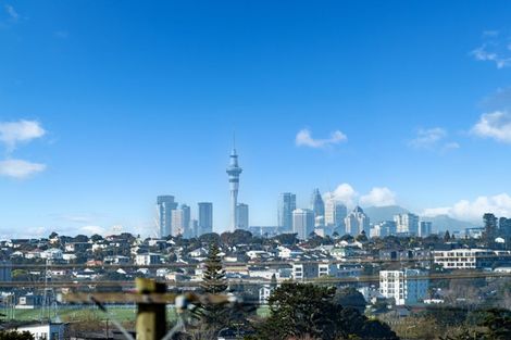 Photo of property in 149 Titirangi Road, New Lynn, Auckland, 0600