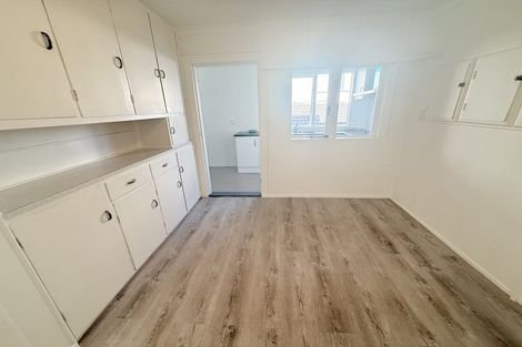 Photo of property in 76 Browns Bay Road, Rothesay Bay, Auckland, 0630