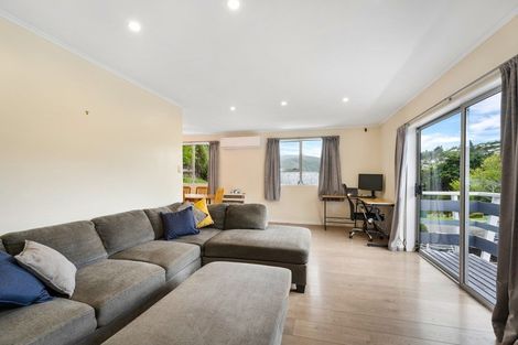 Photo of property in 13 Harold Grove, Stokes Valley, Lower Hutt, 5019