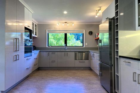 Photo of property in 52 James Cook Street, Havelock North, 4130