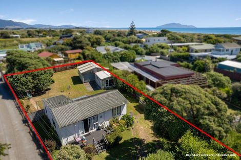Photo of property in 26 The Avenue, Otaki Beach, Otaki, 5512