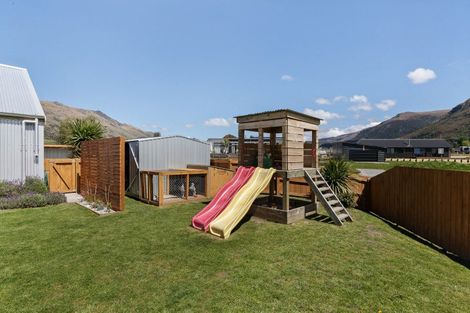 Photo of property in 5 Lakefield Close, Kingston, Athol, 9793