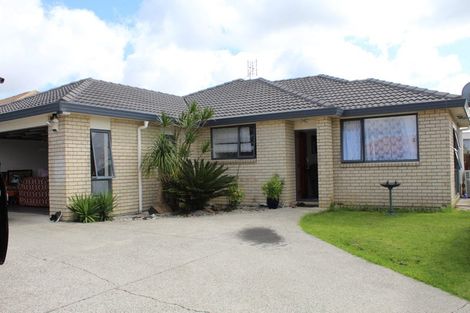 Photo of property in 12 George Arthur Place, Pukekohe, 2120