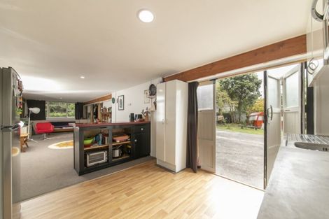 Photo of property in 18 George Herring Place, Glen Eden, Auckland, 0602