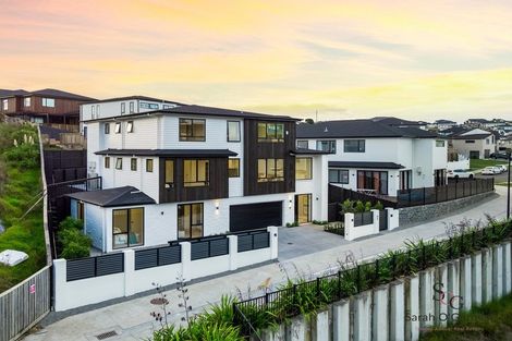 Photo of property in 65 Rathmullen Place, Pinehill, Auckland, 0632