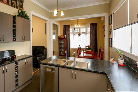Photo of property in 21 Harriet Place, Whalers Gate, New Plymouth, 4310