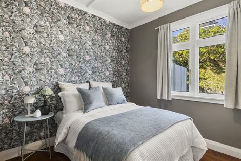 Photo of property in 15 Oku Street, Island Bay, Wellington, 6023