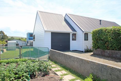 Photo of property in 1 Grove Avenue, Weston, Oamaru, 9401