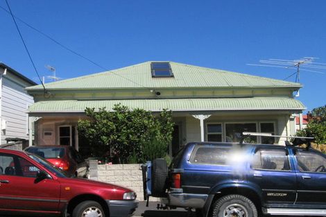 Photo of property in 2 Corunna Avenue, Newtown, Wellington, 6021