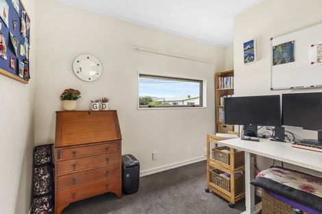 Photo of property in 2/4 Ellesmere Avenue, Miramar, Wellington, 6022