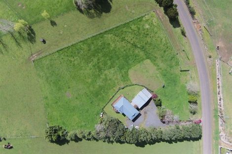 Photo of property in 14 Brewster Road, Pukekawa, Tuakau, 2696