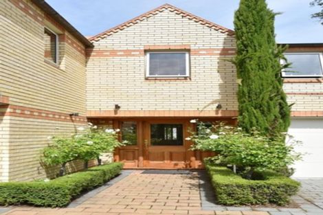 Photo of property in 32 Wai-iti Terrace, Burnside, Christchurch, 8052