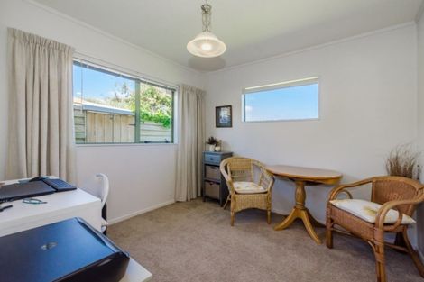 Photo of property in 6 Beachwater Grove, Paraparaumu Beach, Paraparaumu, 5032