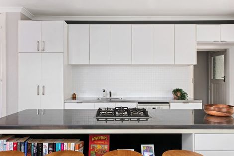 Photo of property in 28a Moana Road, Okitu, Gisborne, 4010