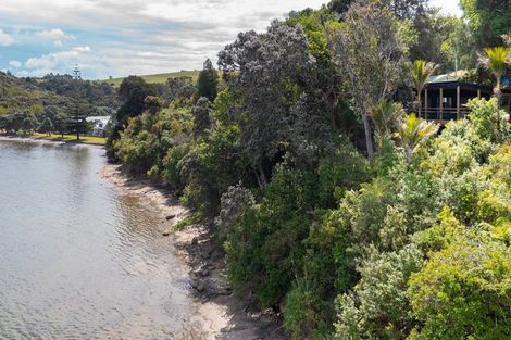 Photo of property in 10 Clinton Road, Tawharanui Peninsula, Matakana, 0986