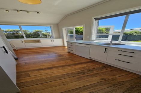 Photo of property in 257 Carrington Street, Vogeltown, New Plymouth, 4310