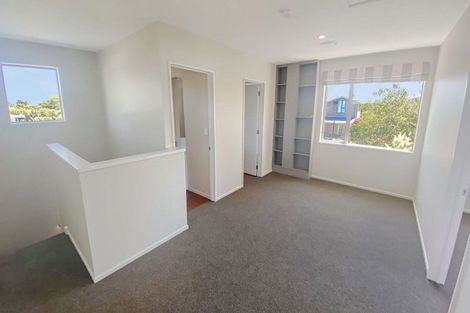 Photo of property in 84 Bowhill Road, New Brighton, Christchurch, 8083