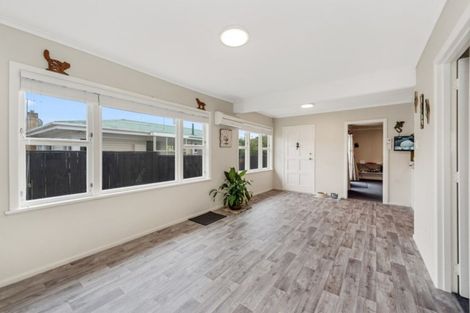 Photo of property in 37 Herbert Road, Queenwood, Hamilton, 3210