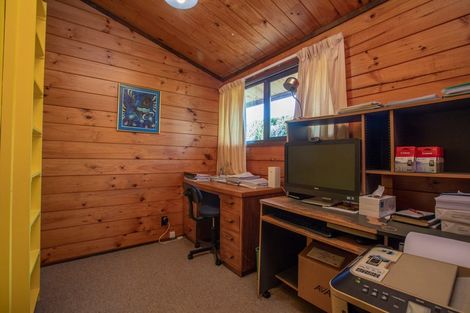 Photo of property in 31a Ranui Terrace, Tawa, Wellington, 5028