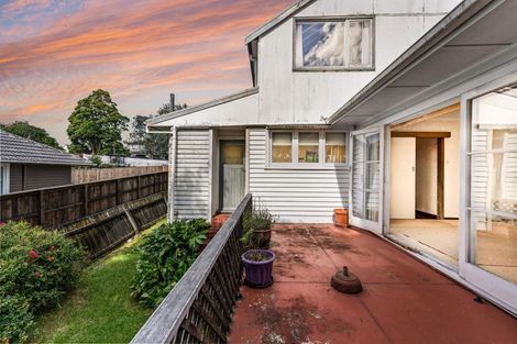 Photo of property in 38 Toru Street, Te Atatu Peninsula, Auckland, 0610