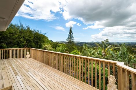 Photo of property in 1069 Scenic Drive North, Swanson, Auckland, 0816