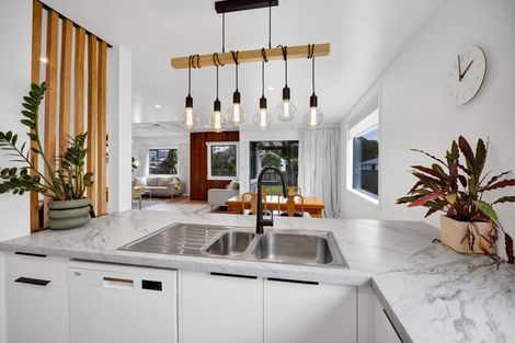 Photo of property in 15 Craig Street, Stratford, 4332