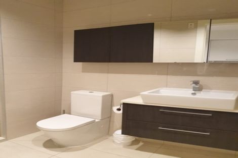 Photo of property in Scotia Tower Apartments, 8f/8 Scotia Place, Auckland Central, Auckland, 1010