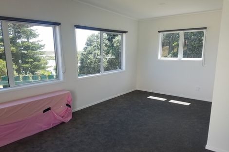 Photo of property in 97 Burundi Avenue, Clendon Park, Auckland, 2103