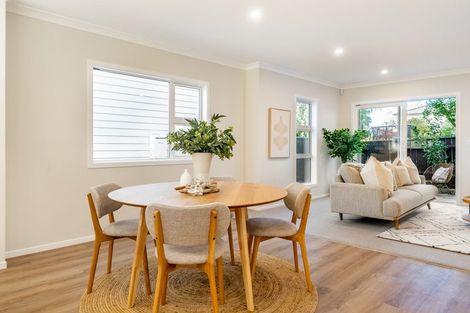 Photo of property in 70b Heretaunga Square, Silverstream, Upper Hutt, 5019