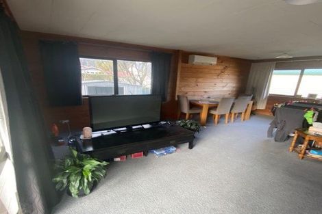 Photo of property in 52 Cambridge Terrace, Waiwhetu, Lower Hutt, 5010