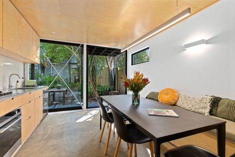 Photo of property in 108 Aro Street, Aro Valley, Wellington, 6021