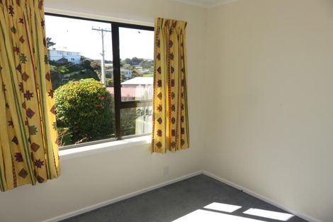 Photo of property in 62 Salford Street, Newlands, Wellington, 6037