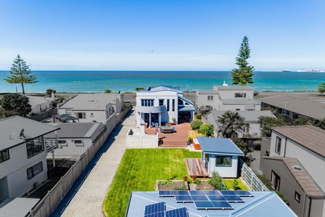 Photo of property in 34 The Esplanade, Westshore, Napier, 4110