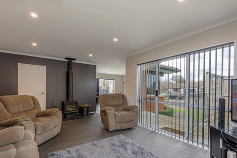 Photo of property in 42 Caroline Drive, Feilding, 4702