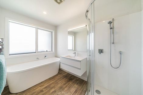 Photo of property in 66 Mount Marua Way, Timberlea, Upper Hutt, 5018