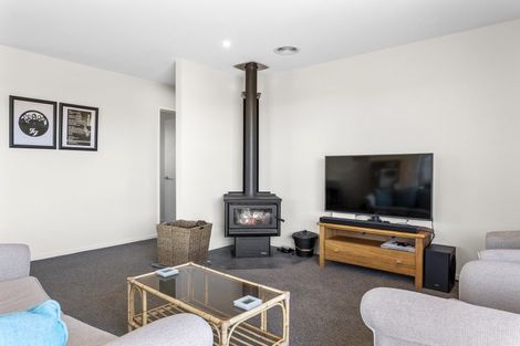 Photo of property in 10 Claremont Crescent, Amberley, 7410