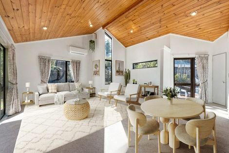Photo of property in 2/18 Fernwood Grove, Bayview, Auckland, 0629