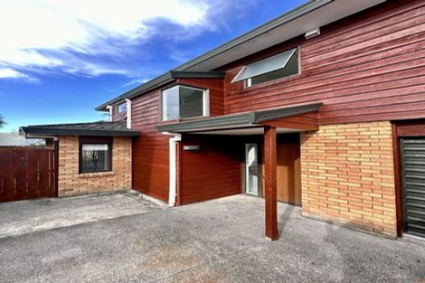 Photo of property in 2/45 Deep Creek Road, Waiake, Auckland, 0630