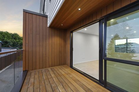 Photo of property in 28b Walker Road, Point Chevalier, Auckland, 1022